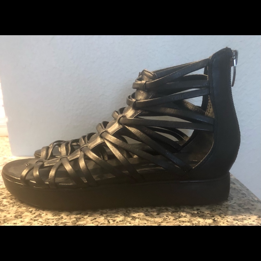 Black Leather Via Spiga Gladiator Sandals